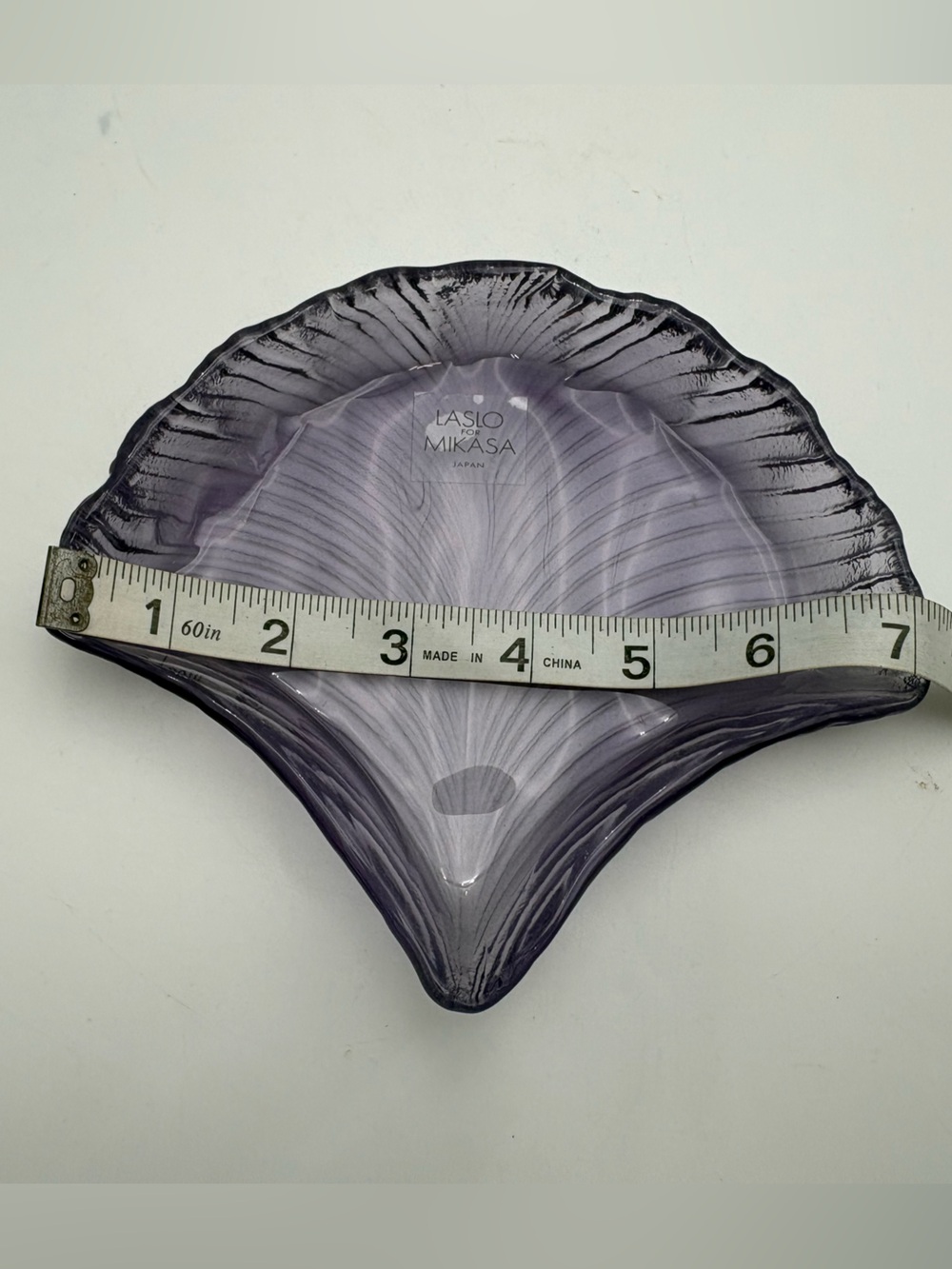 Laslo for Mikasa Sculpted Glass Decorative Ginko Leaf Trinket Dish - Amethyst - Picture 7 of 9